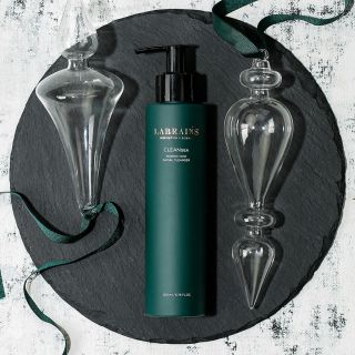 LABRAINS Nordic Mud sejas ādu attīrošs līdzeklis, 200 ml