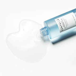 SKIN1004 Madagascar Centella Hyalu-Cica Brightening toniks, 210 ml