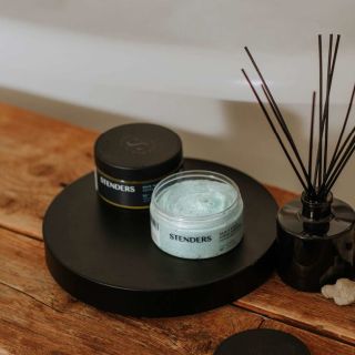 STENDERS Piparmētra un šī sviests matu un skalpa skrubis šampūns, 300 g