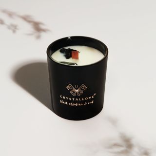 CRYSTALLOVE Black Obsidian & Oud Soy aromātiskā svece, 1 gab.